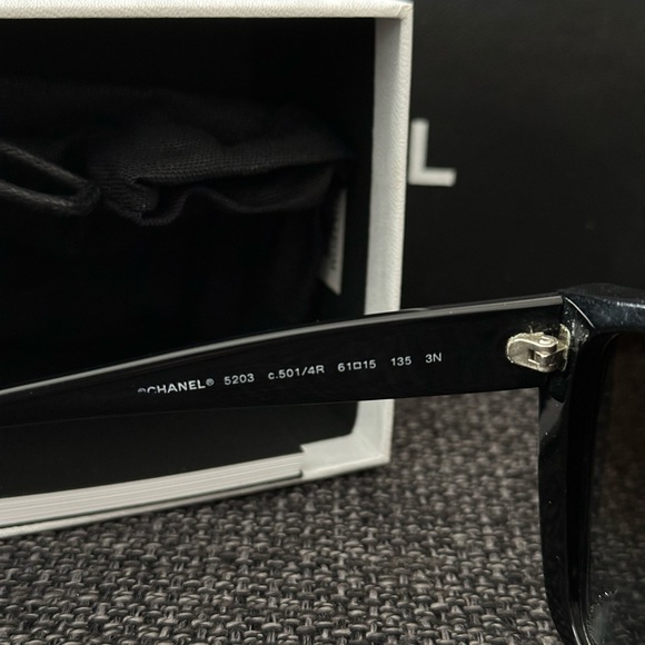 Chanel glitter sunglasses - Picture 5 of 6